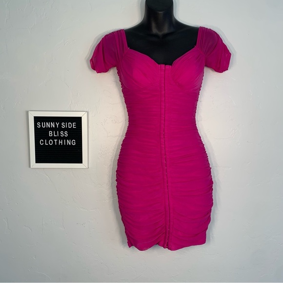 Windsor Hot Pink Bodycon Ruched Dress Size Medium - Picture 4 of 10